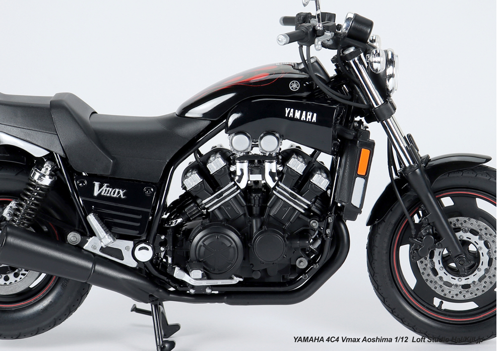 1/12 YAMAHA 4C4 Vmax Aoshima